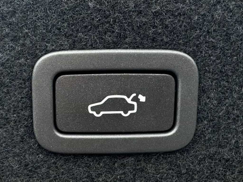 Jaguar XF Prestige ACC°LEDER°BI-XENON°TOTWINKEL°SPURH 03/2017-photo-29