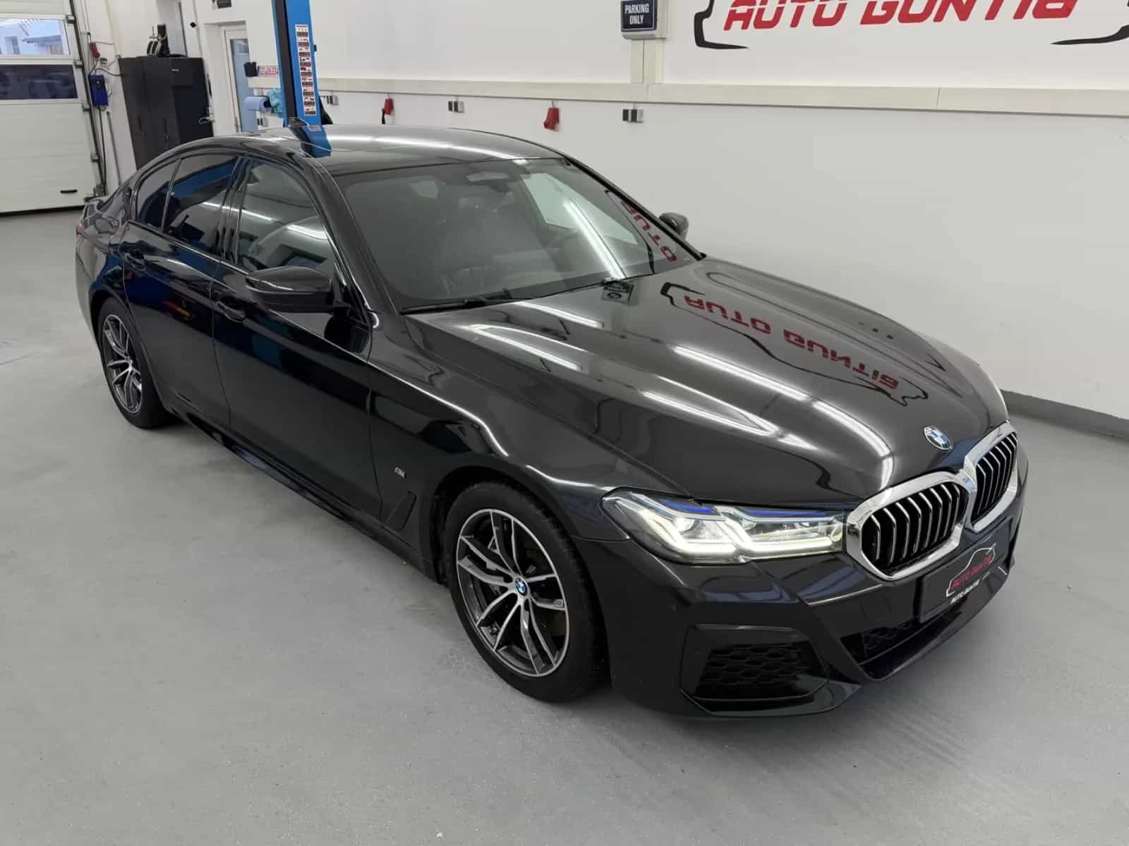 BMW 5 Series 08/2021-photo-1