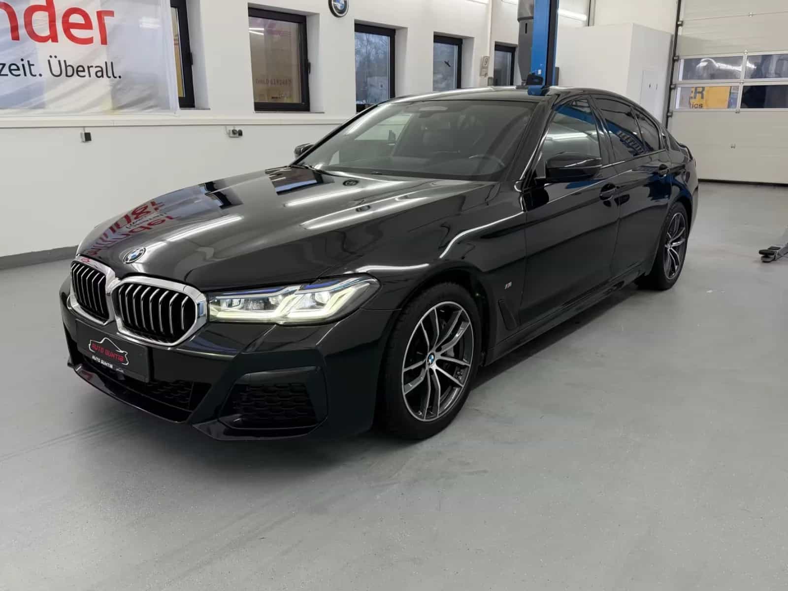 BMW 5 Series 08/2021-photo-2