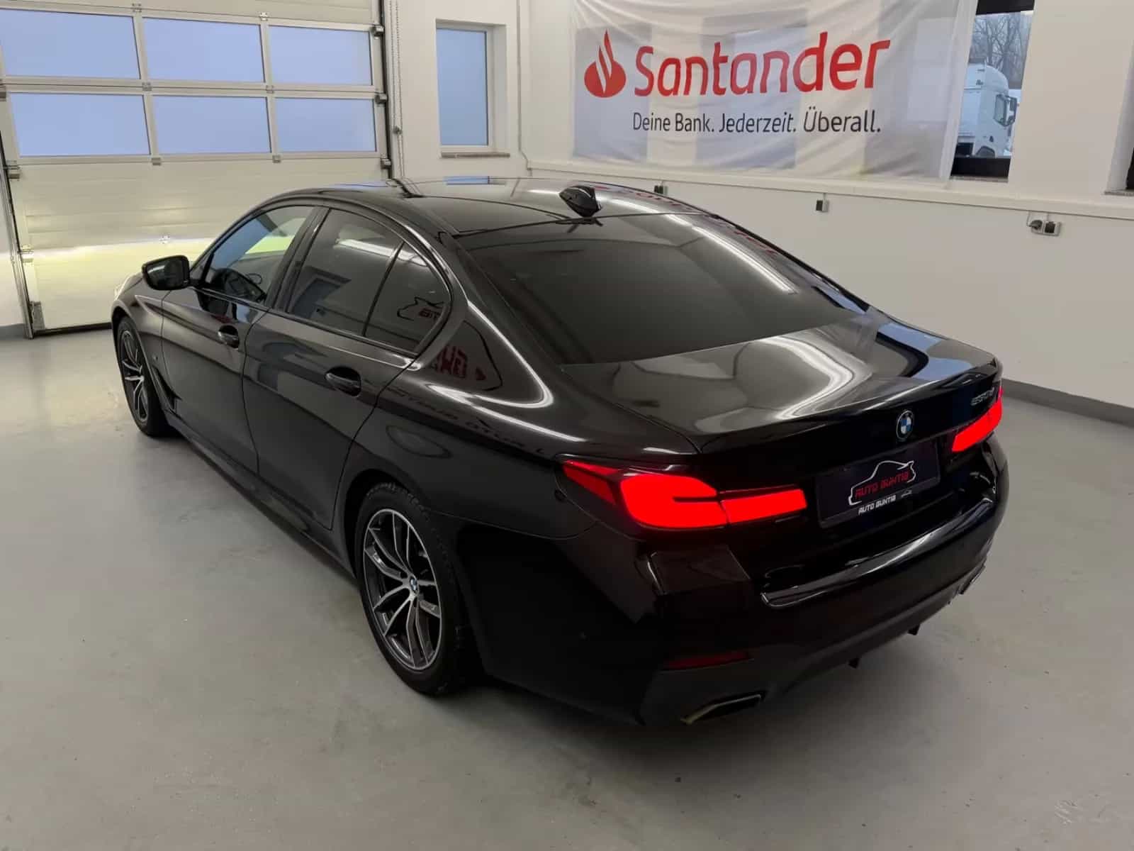 BMW 5 Series 08/2021-photo-5