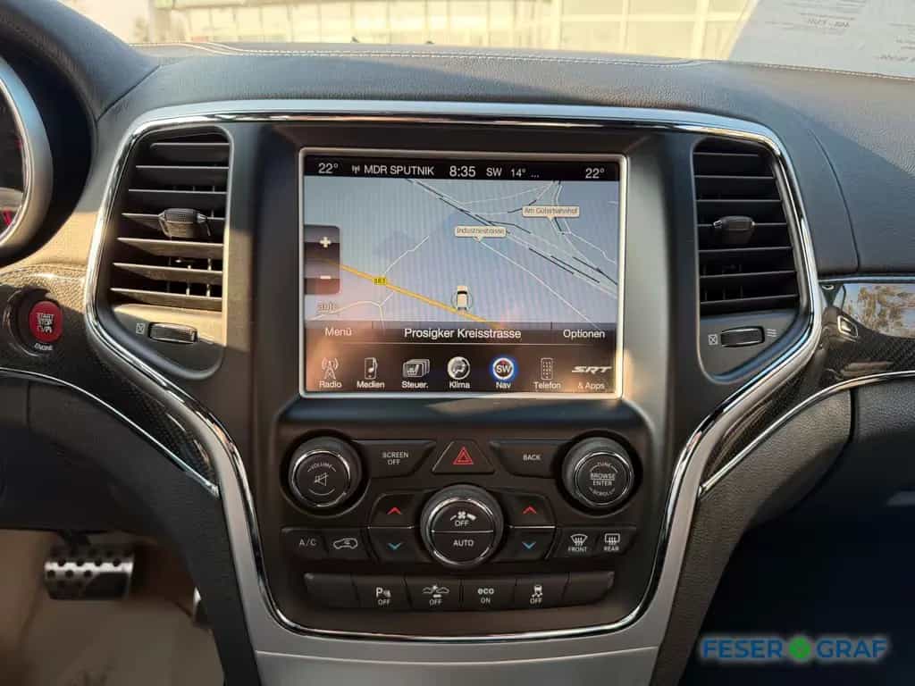 Jeep Grand Cherokee 6,4 SRT Navi*BiXenon*GRA*Pano*Kam 01/2016-photo-11