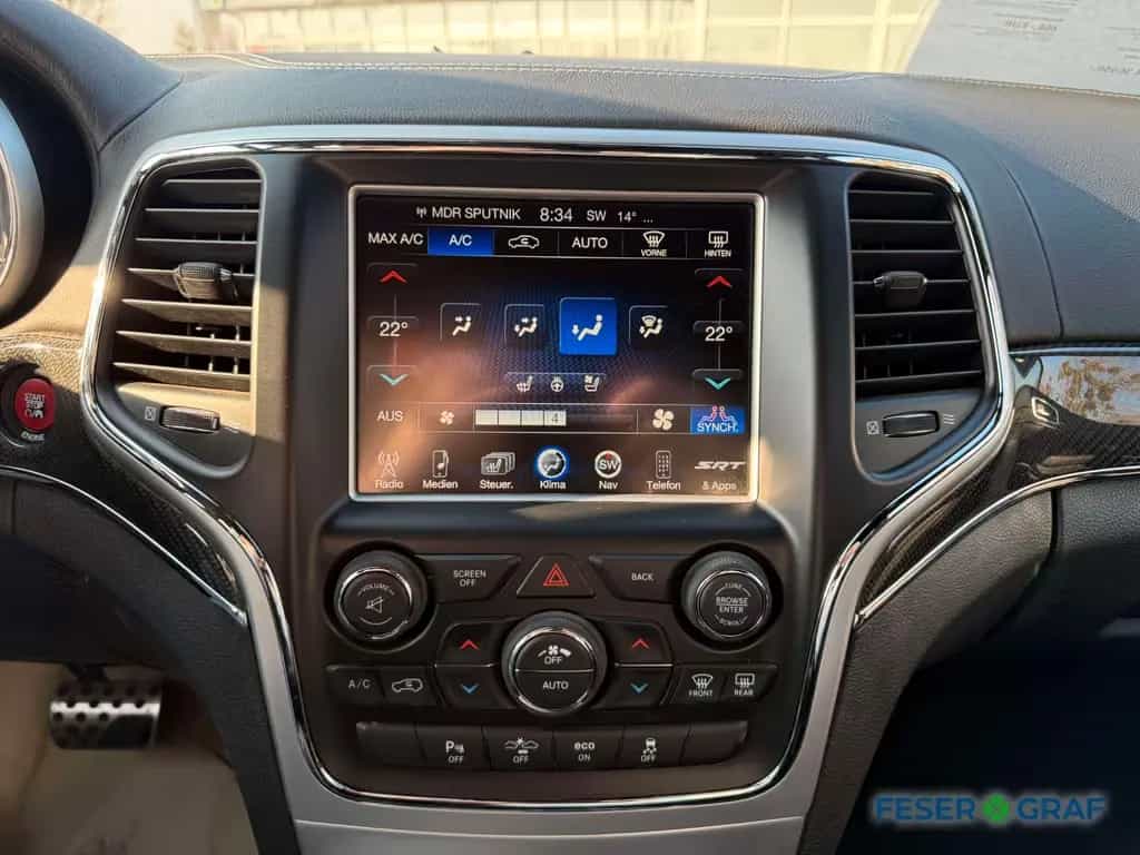 Jeep Grand Cherokee 6,4 SRT Navi*BiXenon*GRA*Pano*Kam 01/2016-photo-12