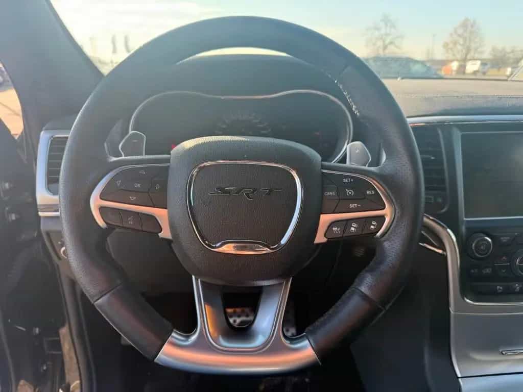 Jeep Grand Cherokee 6,4 SRT Navi*BiXenon*GRA*Pano*Kam 01/2016-photo-16