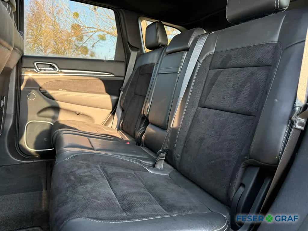 Jeep Grand Cherokee 6,4 SRT Navi*BiXenon*GRA*Pano*Kam 01/2016-photo-8