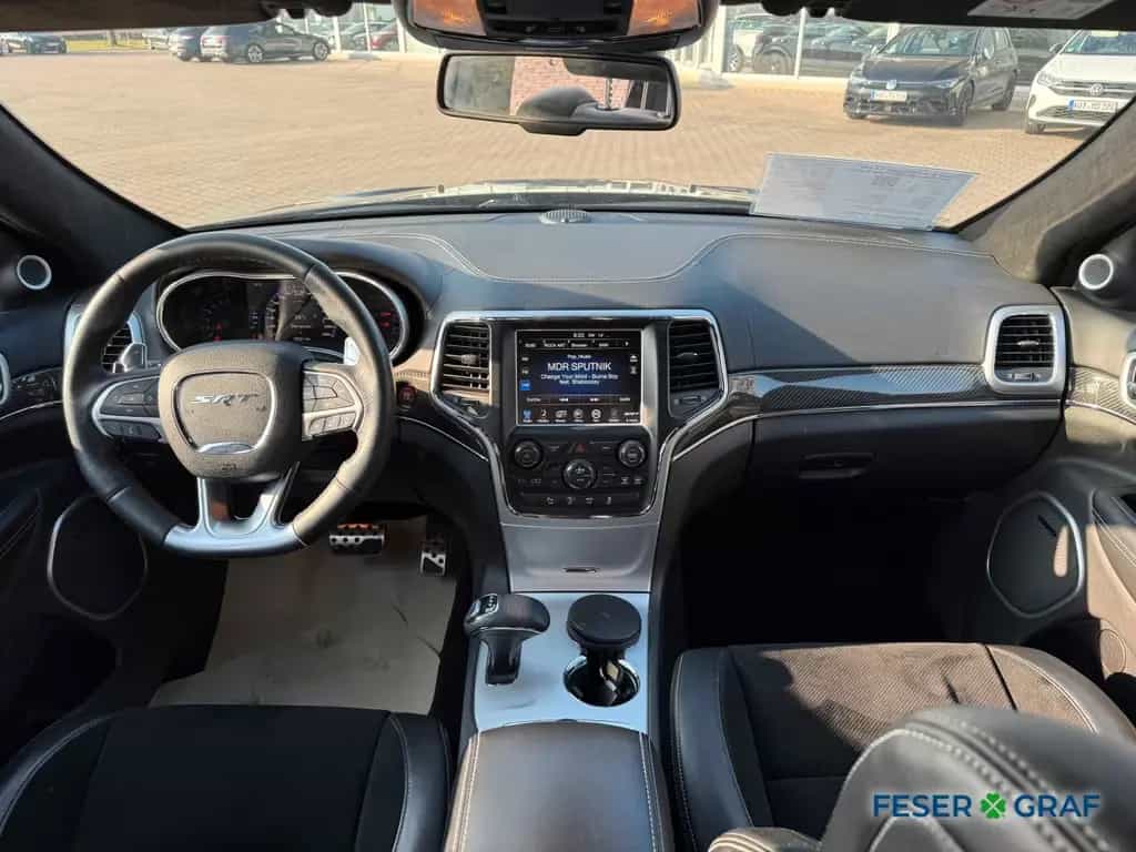 Jeep Grand Cherokee 6,4 SRT Navi*BiXenon*GRA*Pano*Kam 01/2016-photo-9