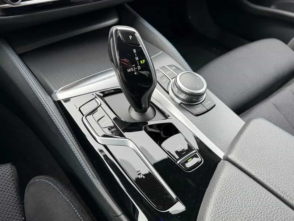 BMW 5 Series 520d xD M Sport Standh.HUDACCKameraLaserGarantie 03/2022-photo-11