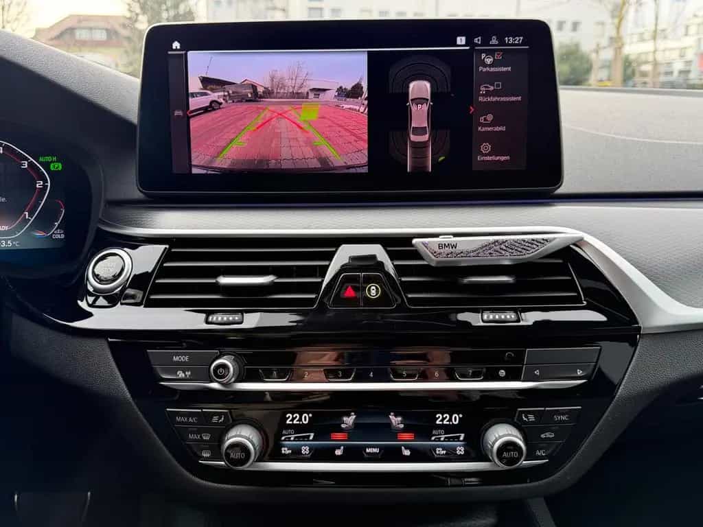 BMW 5 Series 520d xD M Sport Standh.HUDACCKameraLaserGarantie 03/2022-photo-12