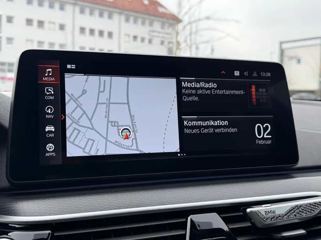 BMW 5 Series 520d xD M Sport Standh.HUDACCKameraLaserGarantie 03/2022-photo-13