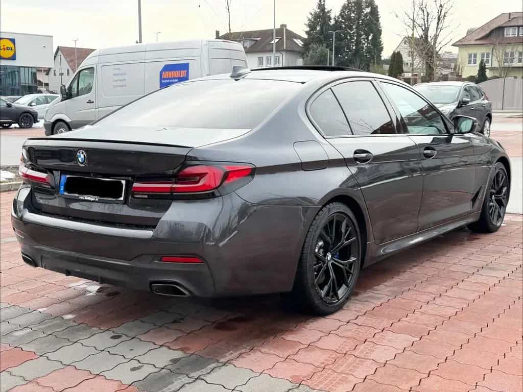 BMW 5 Series 520d xD M Sport Standh.HUDACCKameraLaserGarantie 03/2022-photo-5
