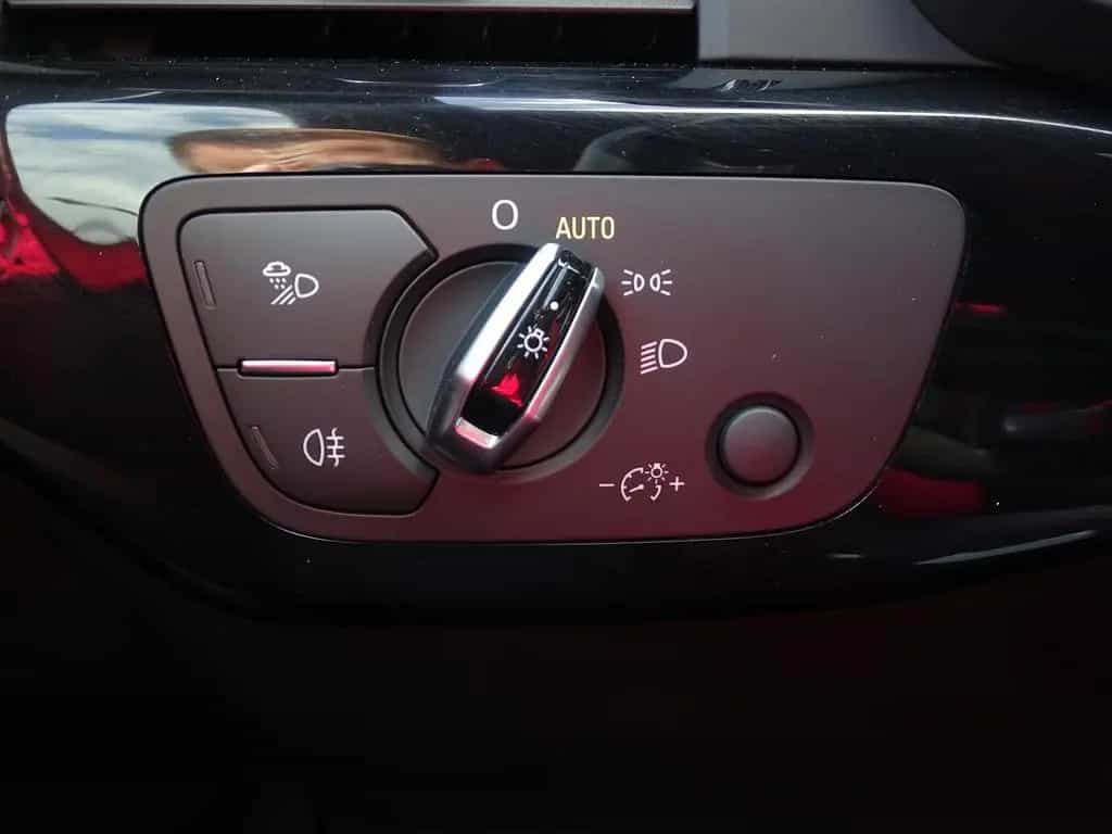 Audi A4 Avant 1.4 TFSI S Line LED Navi Kamera DAB 01/2018-photo-22
