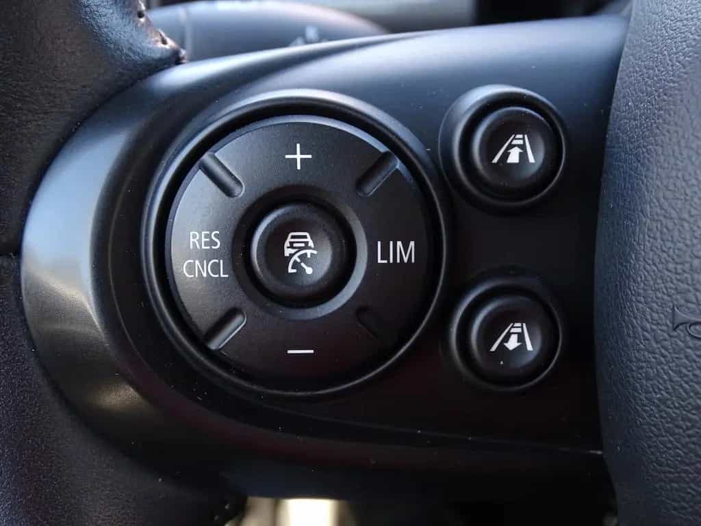 MINI Cooper 1.5 Automatik LED VC DAB SHZ PDC ACC 09/2020-photo-17