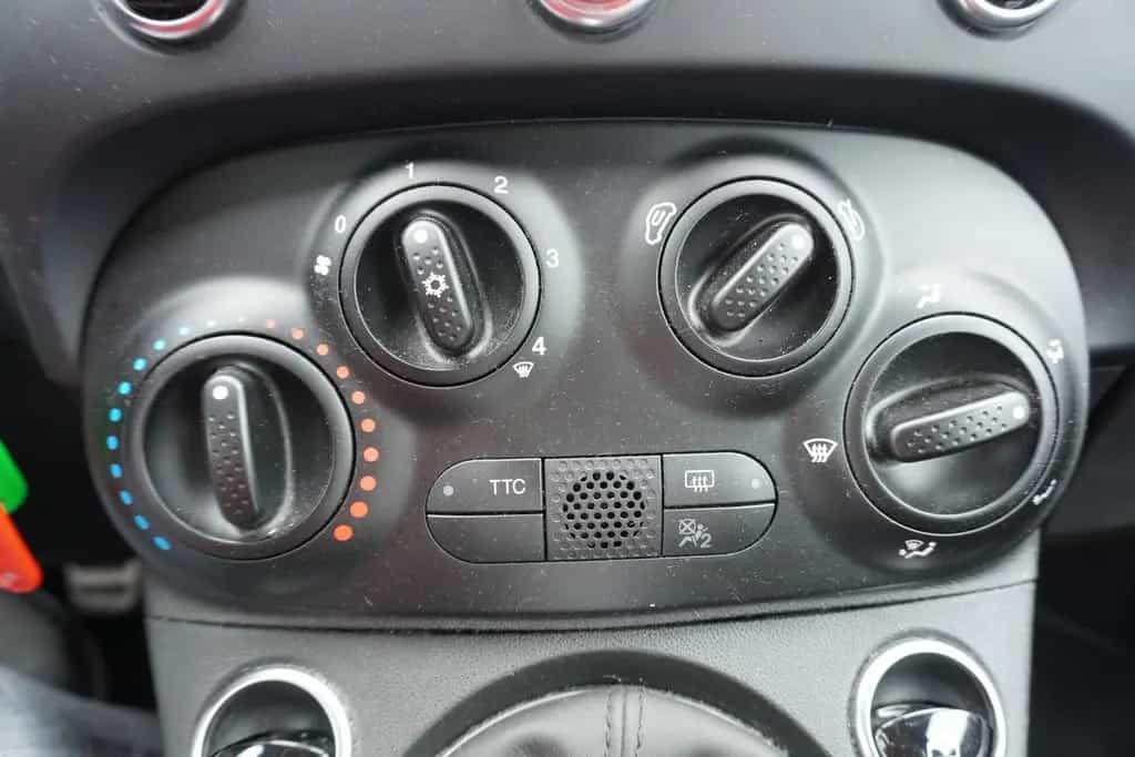 Abarth 595 1.4 T-Jet DAB PDC Klima Bluetooth Sportsitze 08/2023-photo-25