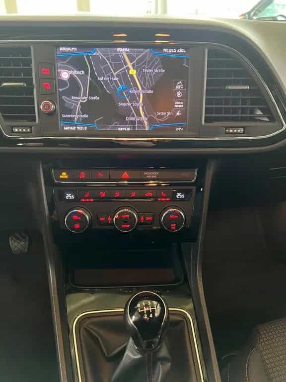 Seat Leon ST 1.8 FR *1.HAND*AMBIENTE-BELEUCHTUNG* 05/2018-photo-17