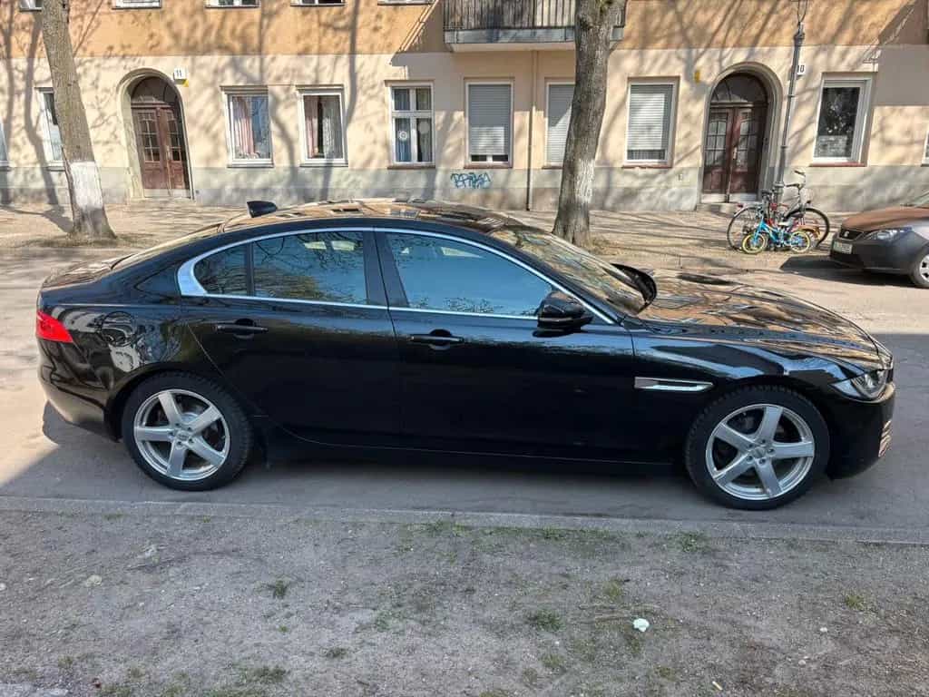 Jaguar XE E-Performance 163PS Prestige Automatik Pr... 01/2018-photo-6