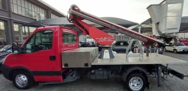 Iveco Ecodaily Ecodaily 35 C10 2.3 HPI CON CESTELLO 11/2009-photo-3