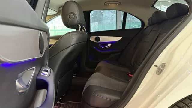Mercedes-Benz C-Class 300 *TEMPO*SHZ*NAVI*HEAD UP*SCHALTWIPPEN*CAM* 10/2018-photo-12