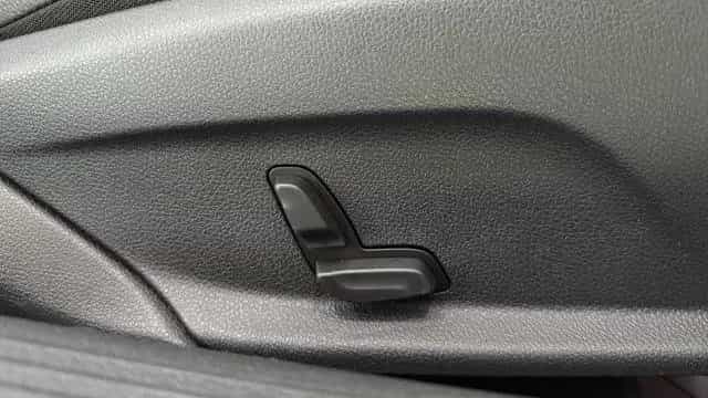 Mercedes-Benz C-Class 300 *TEMPO*SHZ*NAVI*HEAD UP*SCHALTWIPPEN*CAM* 10/2018-photo-17