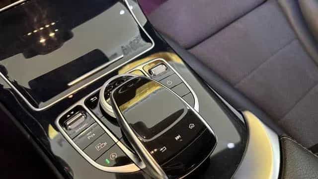 Mercedes-Benz C-Class 300 *TEMPO*SHZ*NAVI*HEAD UP*SCHALTWIPPEN*CAM* 10/2018-photo-23