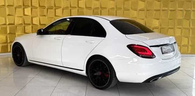 Mercedes-Benz C-Class 300 *TEMPO*SHZ*NAVI*HEAD UP*SCHALTWIPPEN*CAM* 10/2018-photo-6