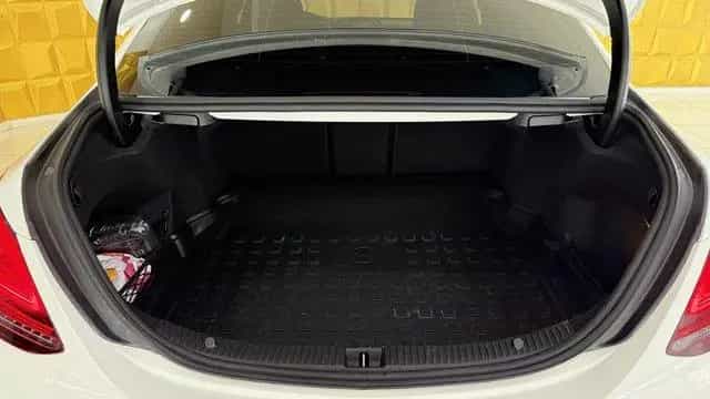 Mercedes-Benz C-Class 300 *TEMPO*SHZ*NAVI*HEAD UP*SCHALTWIPPEN*CAM* 10/2018-photo-8