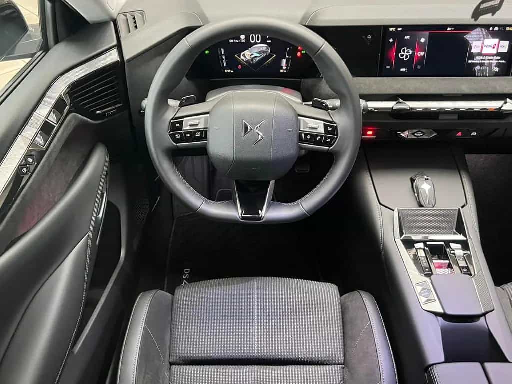 DS Automobiles DS4 1.2 Mild-Hybrid 136 Édition France RFK|AHK 04/2025-photo-9