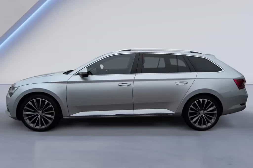 Skoda Superb Combi 2.0 TSI DSG 4x4 L&K STHZ+AHK 10/2023-photo-1