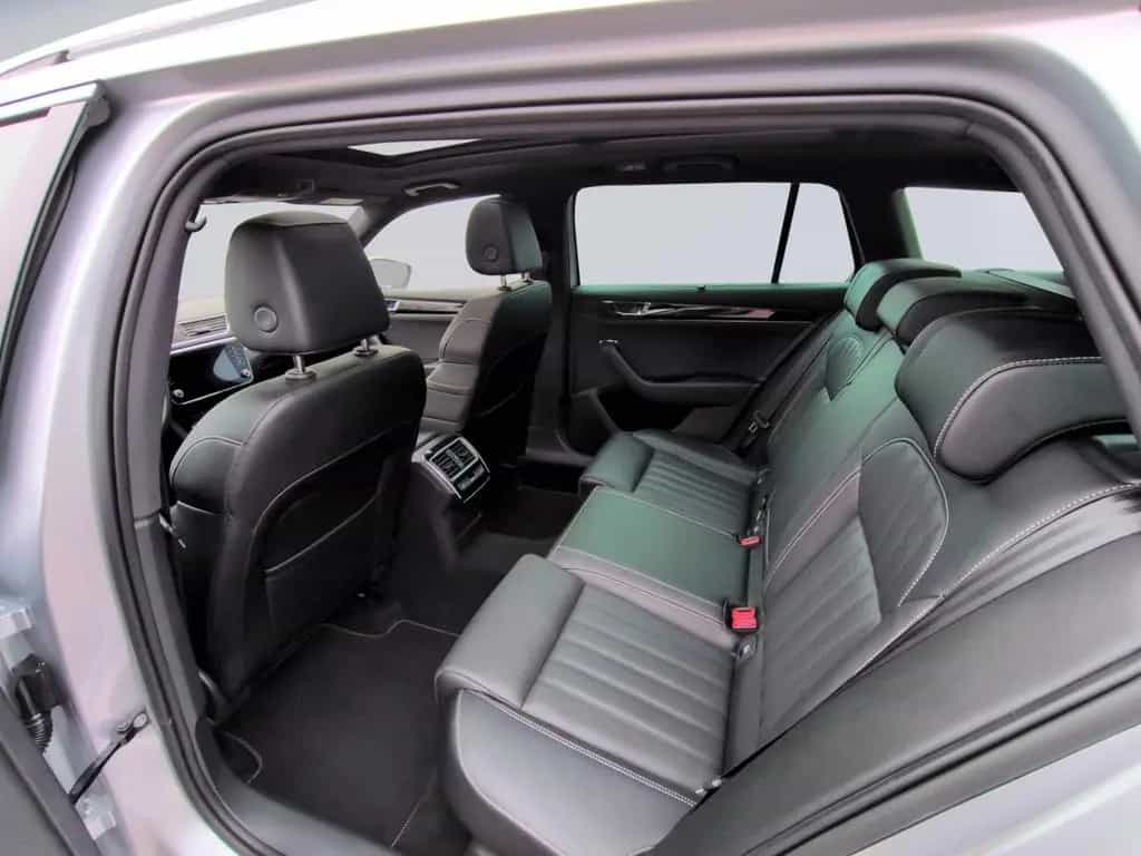 Skoda Superb Combi 2.0 TSI DSG 4x4 L&K STHZ+AHK 10/2023-photo-16