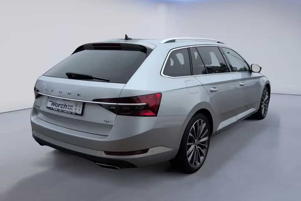 Skoda Superb Combi 2.0 TSI DSG 4x4 L&K STHZ+AHK 10/2023-photo-4