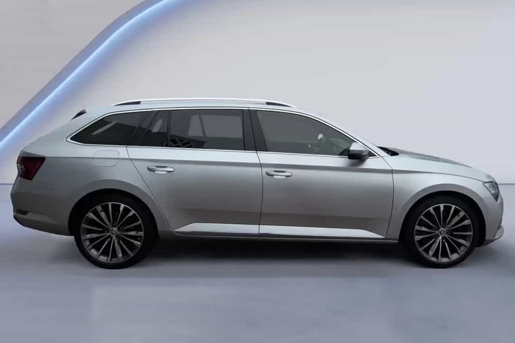 Skoda Superb Combi 2.0 TSI DSG 4x4 L&K STHZ+AHK 10/2023-photo-5