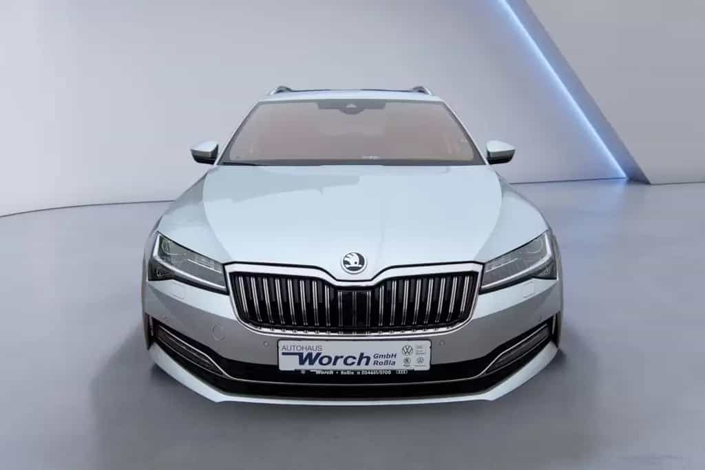 Skoda Superb Combi 2.0 TSI DSG 4x4 L&K STHZ+AHK 10/2023-photo-7