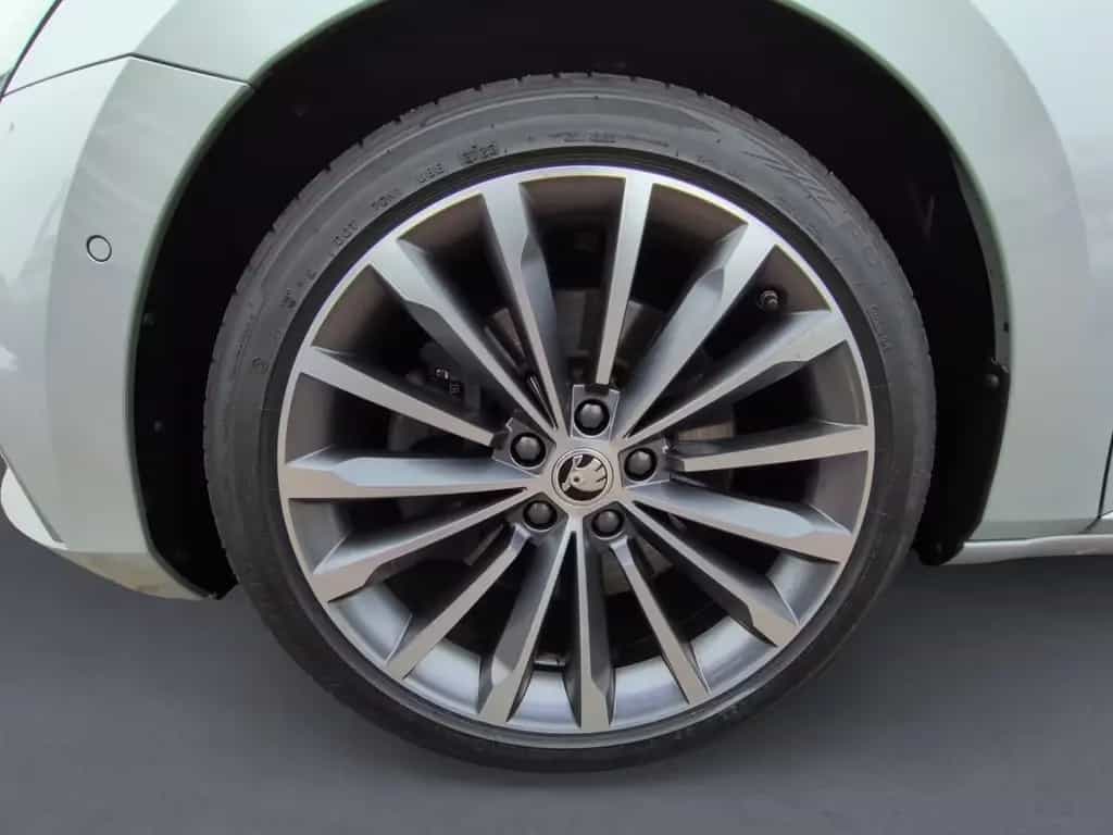 Skoda Superb Combi 2.0 TSI DSG 4x4 L&K STHZ+AHK 10/2023-photo-8
