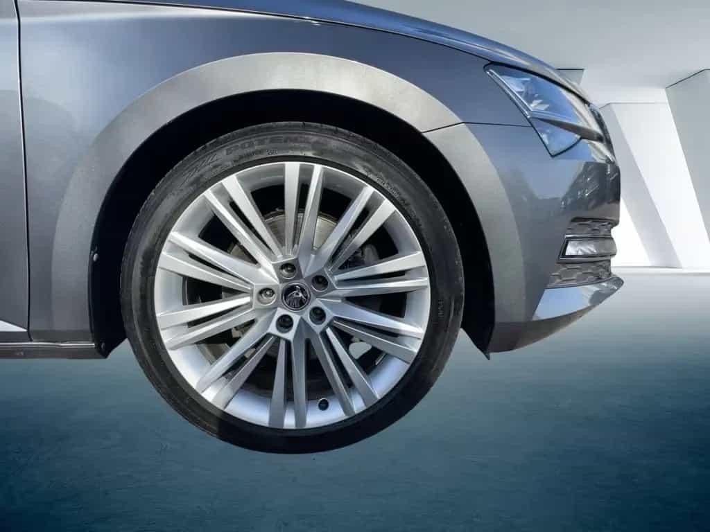 Skoda Superb Combi Style APP+DAB+AHK+VIRT+ACC+LED+NAVI 10/2022-photo-4