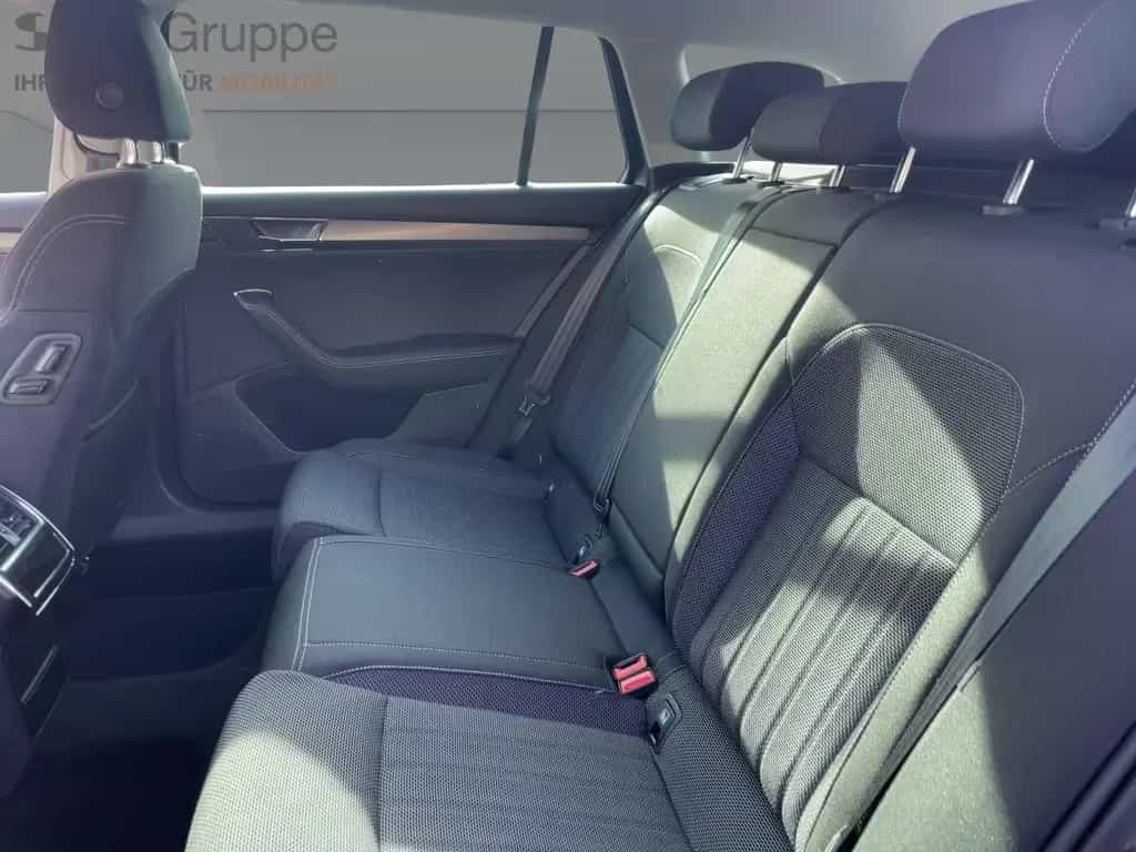Skoda Superb Combi Style APP+DAB+AHK+VIRT+ACC+LED+NAVI 10/2022-photo-8