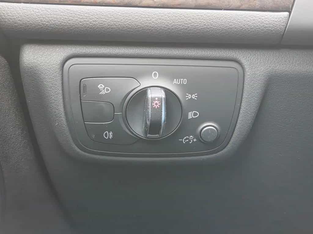 Audi A6 Lim. 3.0 TDI quattro Navi Automatik KeyLessGo 10/2017-photo-23