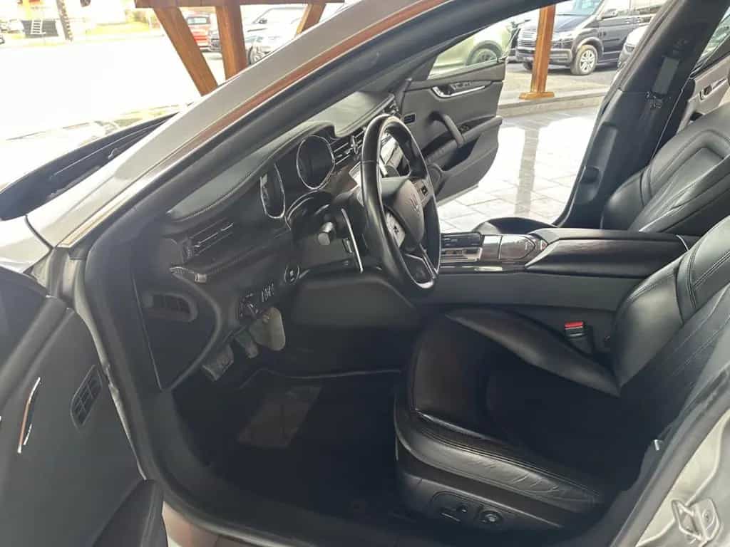 Maserati Quattroporte Kamera Glasdach Business-Paket 02/2014-photo-9