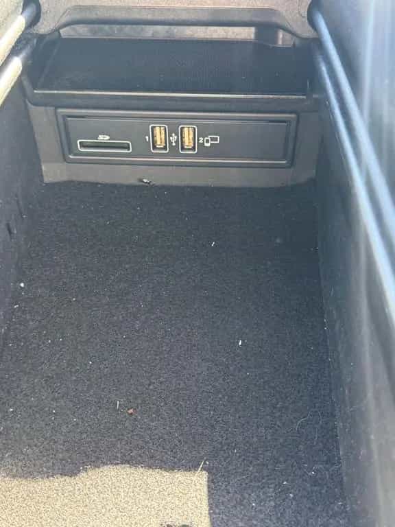 Mercedes-Benz C 200 AMG///Schiebedach/TÜV 06.26 11/2018-photo-22