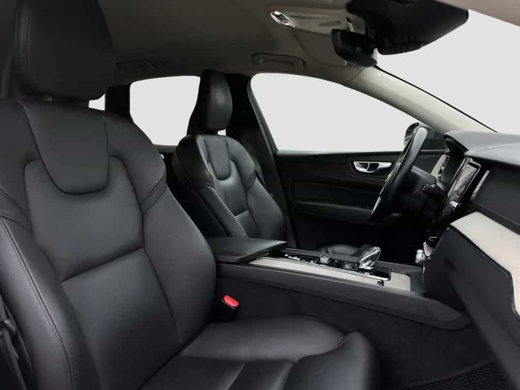 Volvo XC60 B4 Inscription AWD/AHK/Standhz/BLIS/20Zoll 10/2020-photo-15