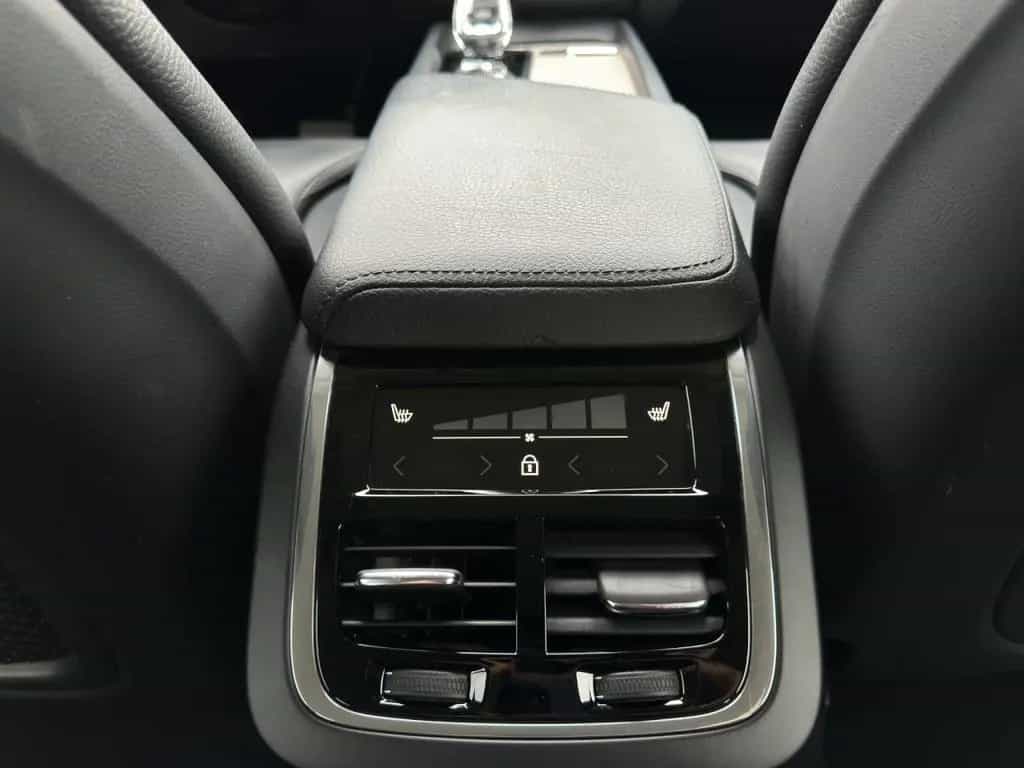 Volvo XC60 B4 Inscription AWD/AHK/Standhz/BLIS/20Zoll 10/2020-photo-20