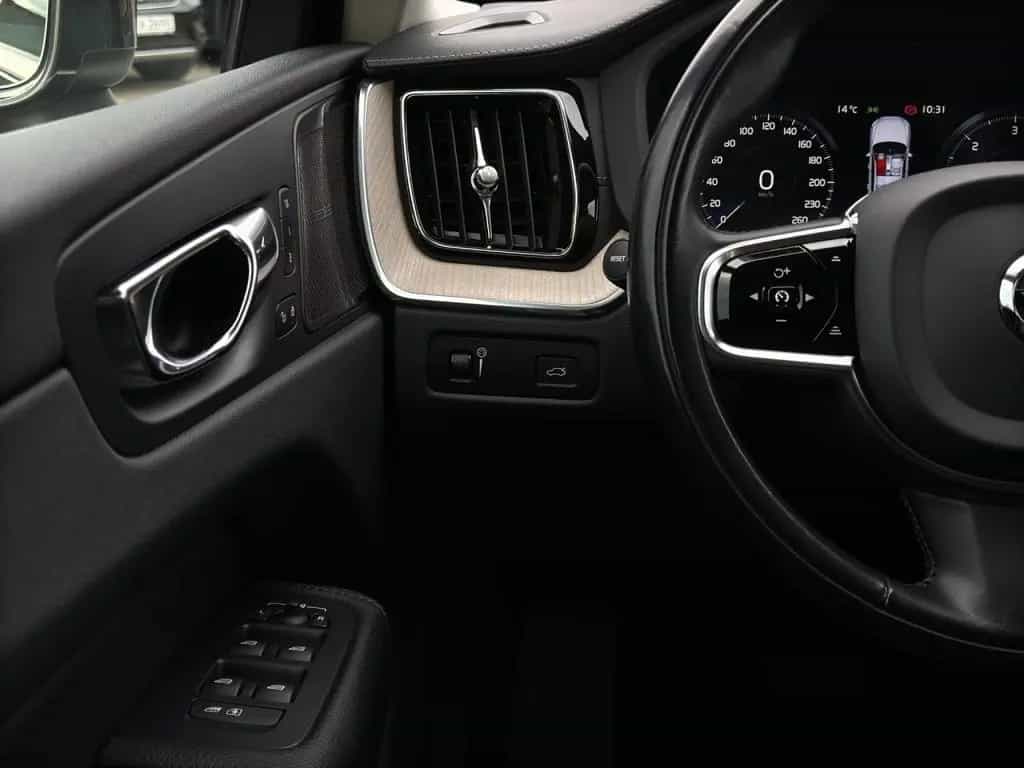 Volvo XC60 B4 Inscription AWD/AHK/Standhz/BLIS/20Zoll 10/2020-photo-23