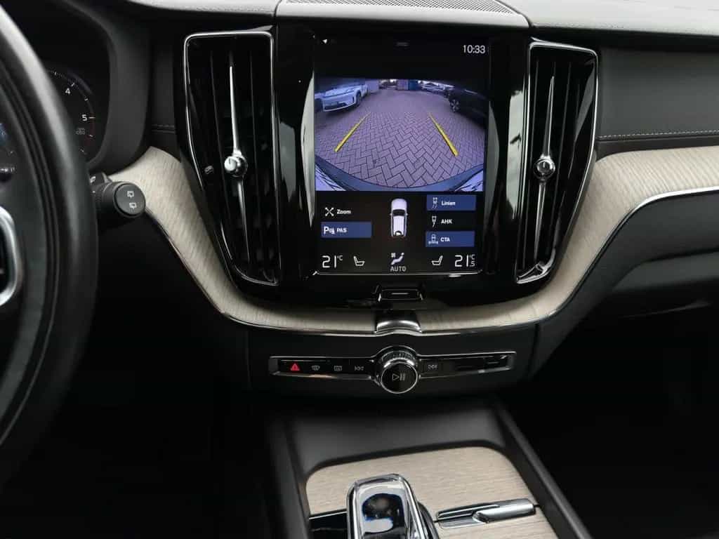 Volvo XC60 B4 Inscription AWD/AHK/Standhz/BLIS/20Zoll 10/2020-photo-8