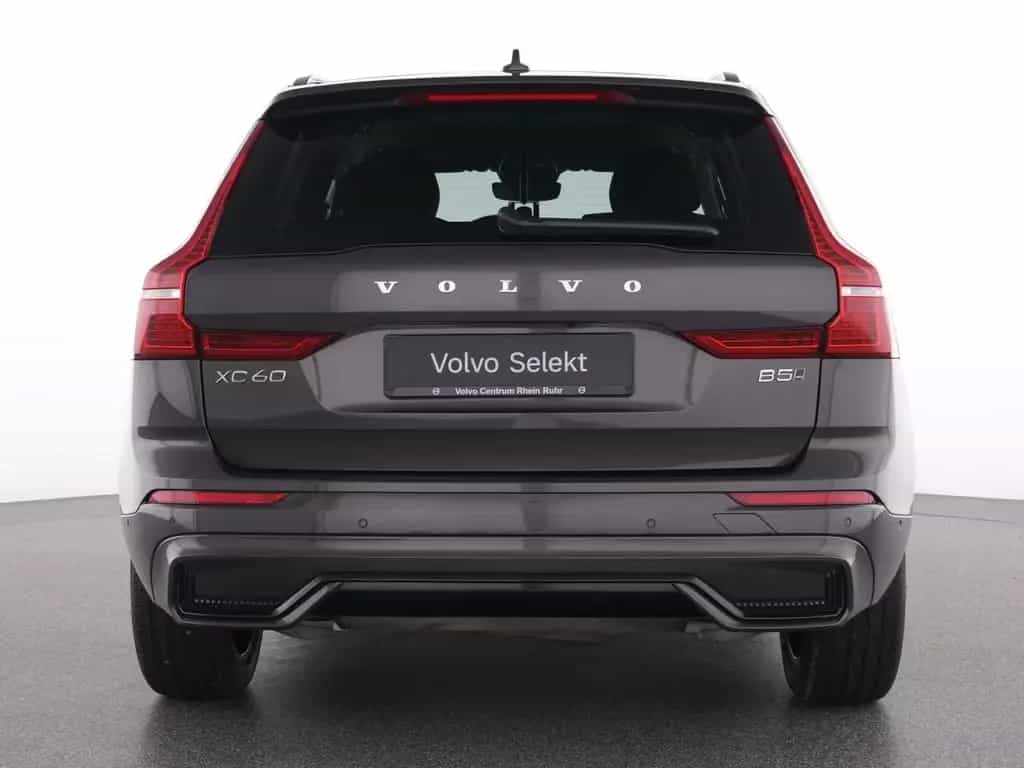 Volvo XC60 B5 AWD  Plus Dark+WINTERPAK+360°+ACC+BLIS 05/2025-photo-15