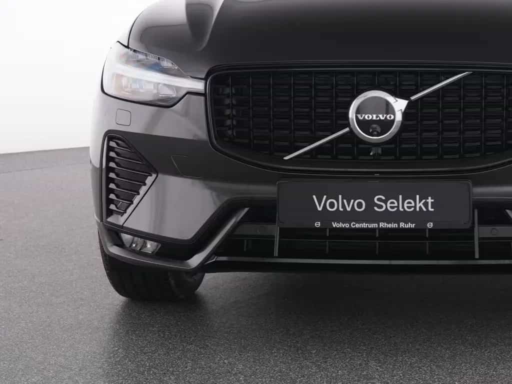 Volvo XC60 B5 AWD  Plus Dark+WINTERPAK+360°+ACC+BLIS 05/2025-photo-16
