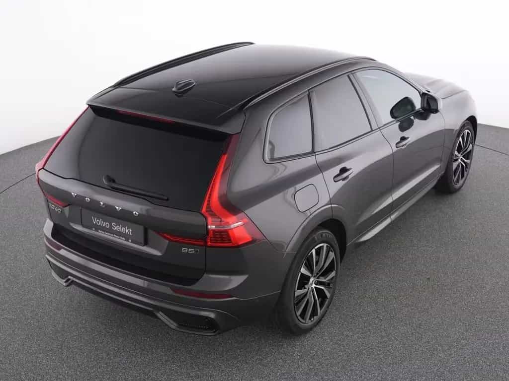 Volvo XC60 B5 AWD  Plus Dark+WINTERPAK+360°+ACC+BLIS 05/2025-photo-18