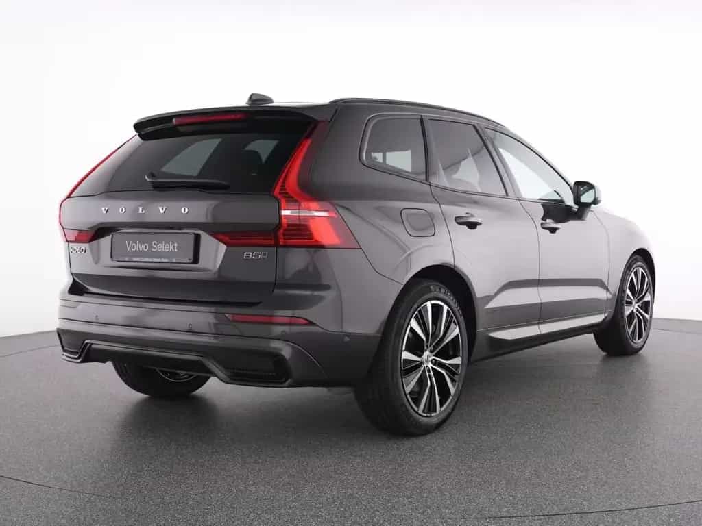 Volvo XC60 B5 AWD  Plus Dark+WINTERPAK+360°+ACC+BLIS 05/2025-photo-2
