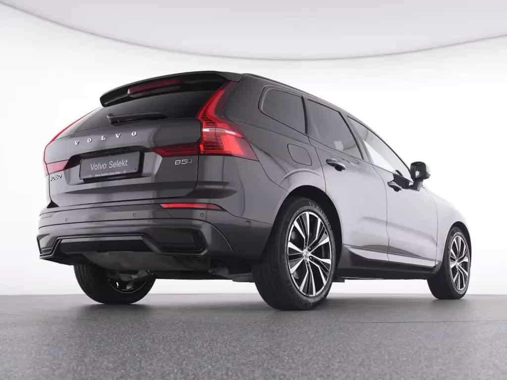 Volvo XC60 B5 AWD  Plus Dark+WINTERPAK+360°+ACC+BLIS 05/2025-photo-7