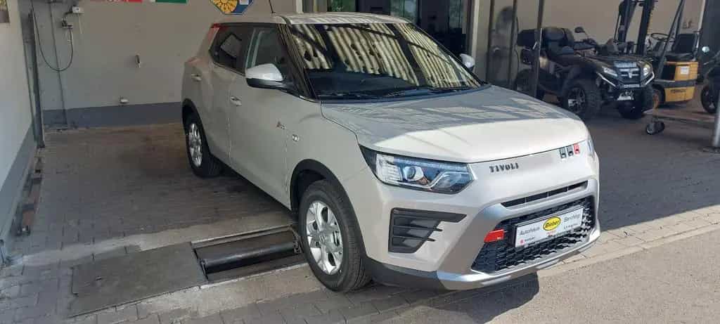KGM Tivoli 1.5 T-GDI Nomad 6MT 2WD null-photo-2