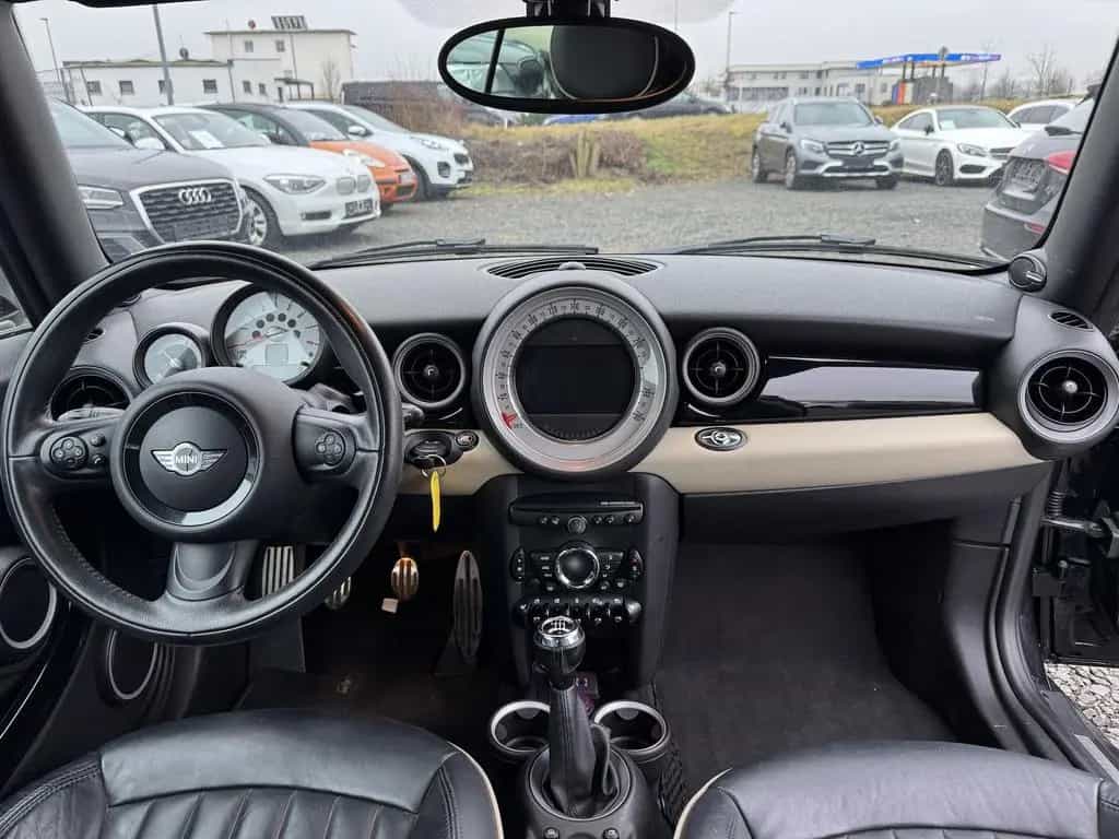 MINI Cooper S Cabrio H&K Xenon Navi Leder PDC 04/2013-photo-8