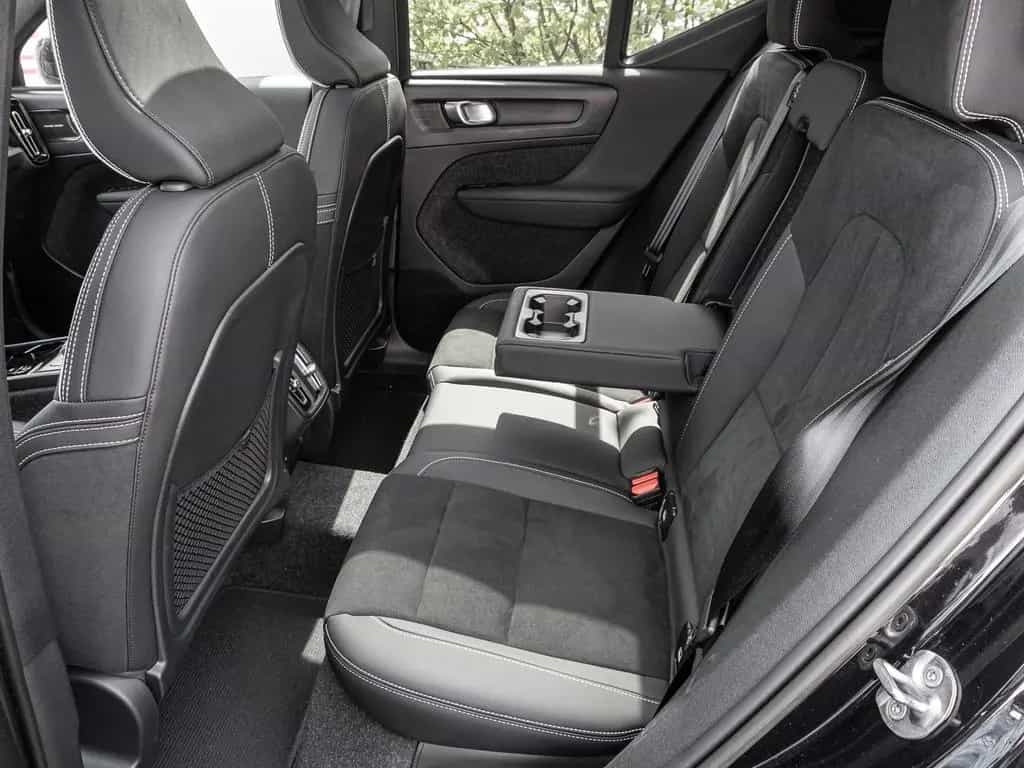 Volvo XC40 Ultimate Dark 2WD AHK Digitales Cockpit Mem 01/2023-photo-15