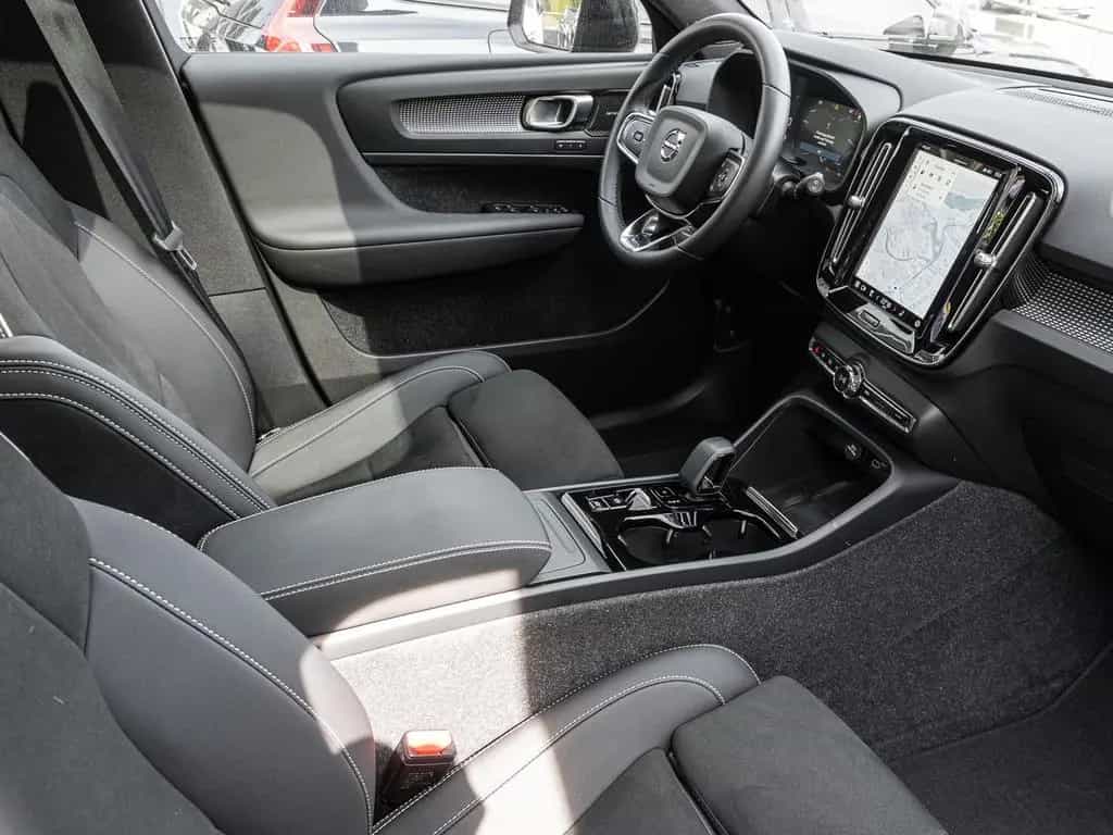 Volvo XC40 Ultimate Dark 2WD AHK Digitales Cockpit Mem 01/2023-photo-6