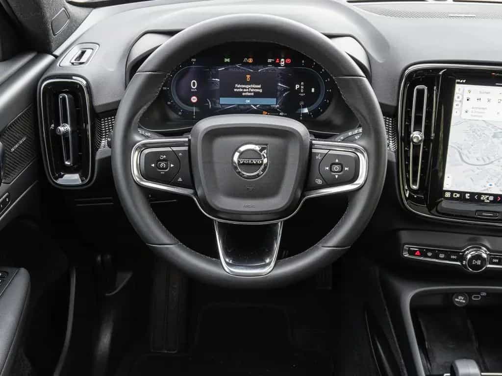 Volvo XC40 Ultimate Dark 2WD AHK Digitales Cockpit Mem 01/2023-photo-9